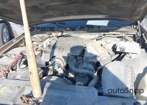 2005 Mercury Grand Marquis Gs из США, поврежденный, VIN 2MEFM74W25X625920